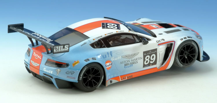 SCALEXTRIC Aston Martin Vantage  GT 3 Gulf Spa